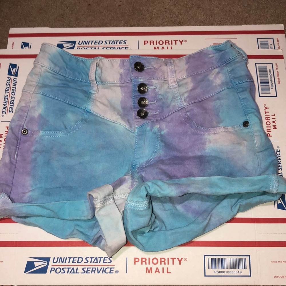 Size 3 Blackheart High Rise Short